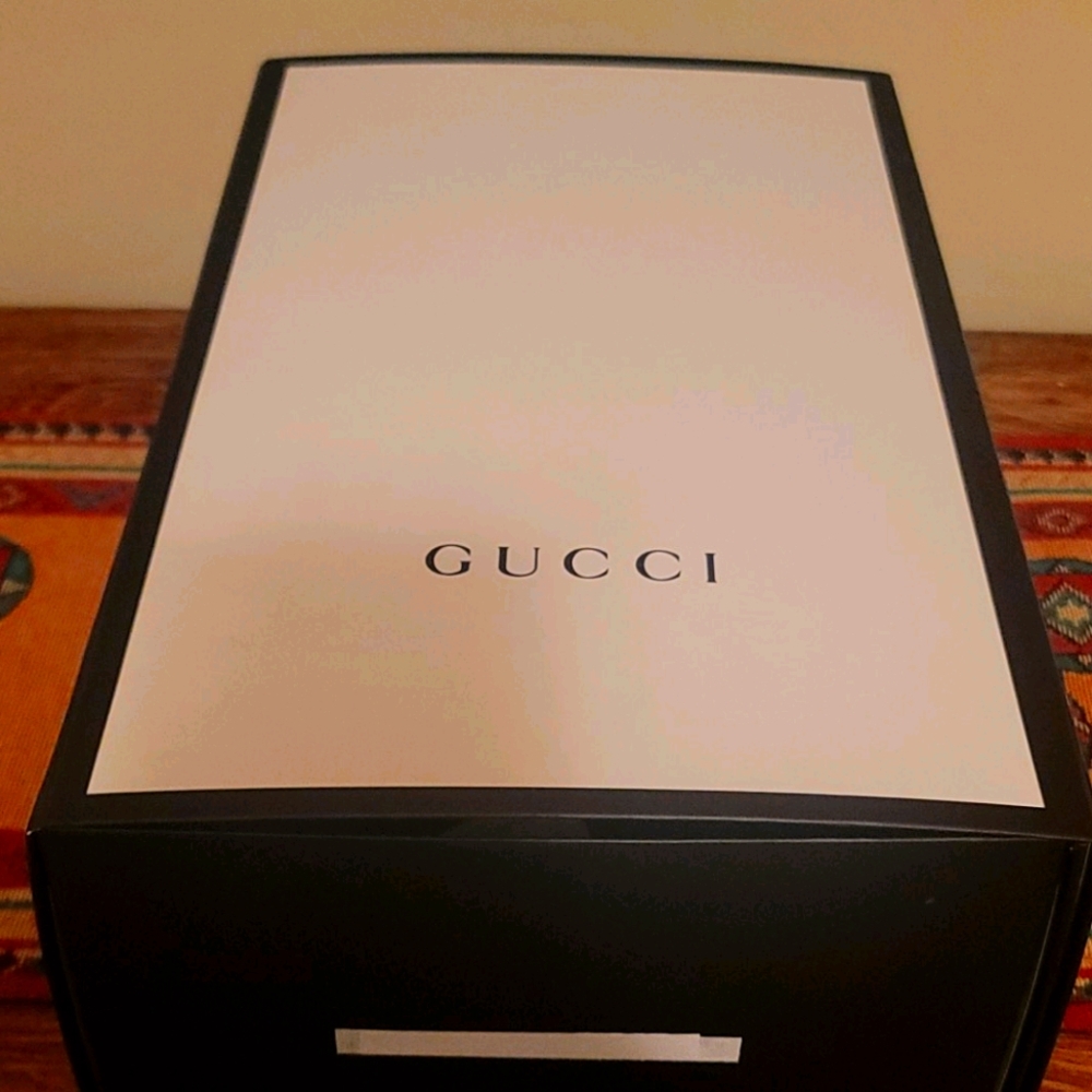 Gucci Storage Box with dust bag